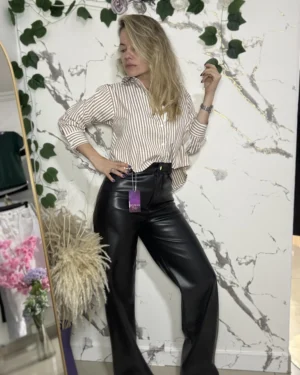 Pantalón efecto cuero