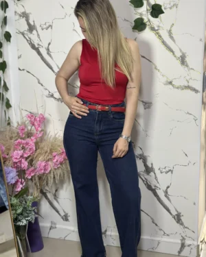 Jean azul oscuro rígido