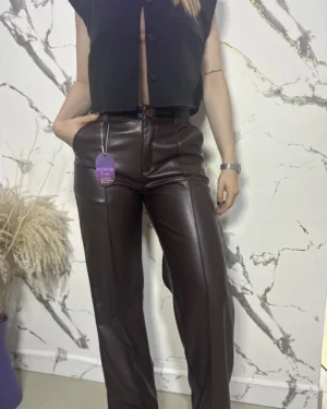 Pantalón Efecto Cuero.