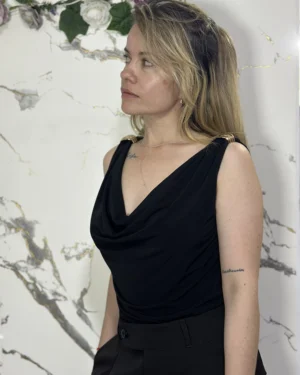 Blusa Escote Caído.