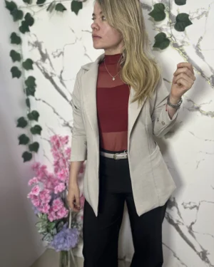 Blazer Semi forrado.